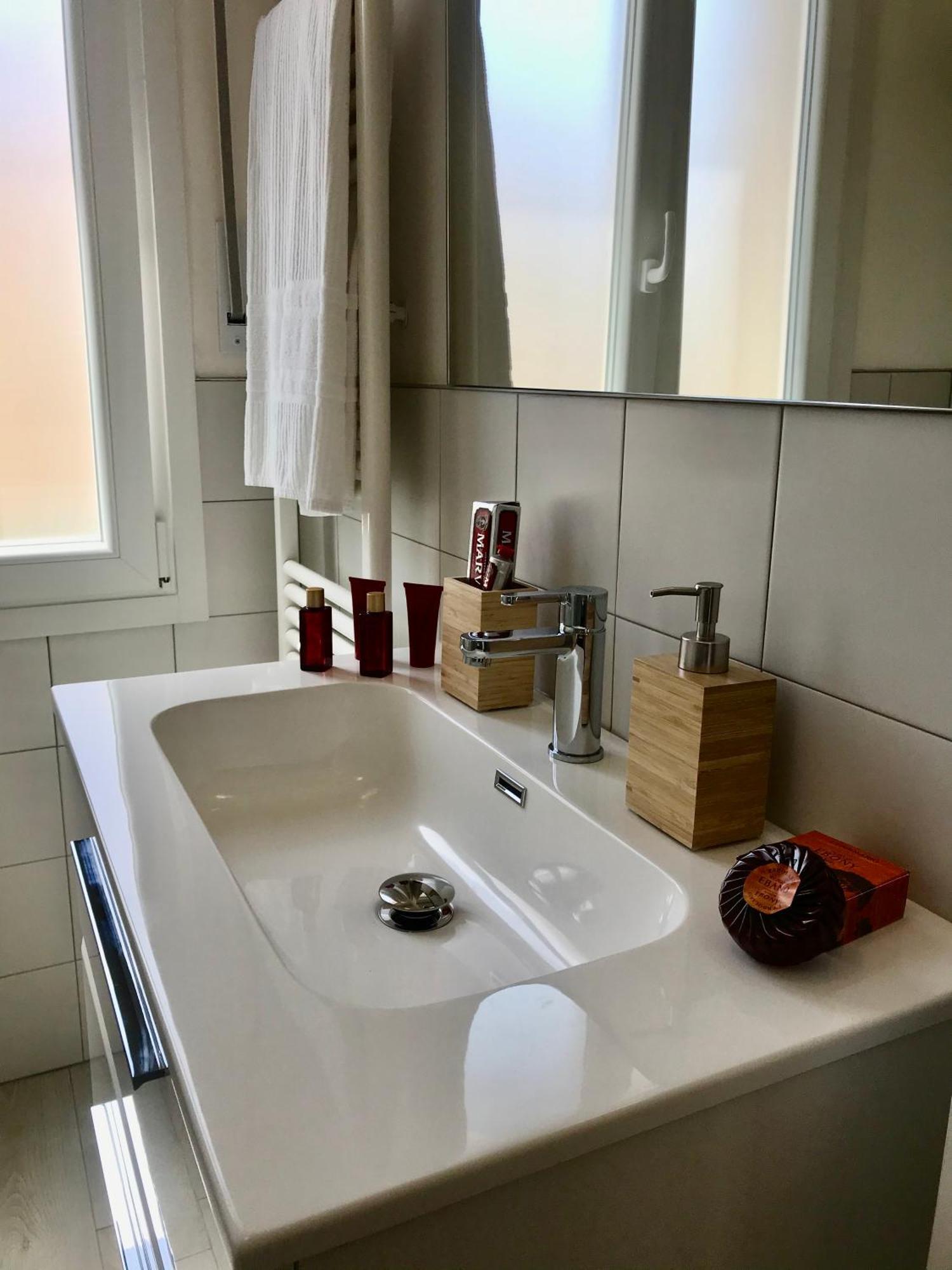 Suite Locchi. Vicino Tramvia/Careggi/Meyer Florenţa Exterior foto